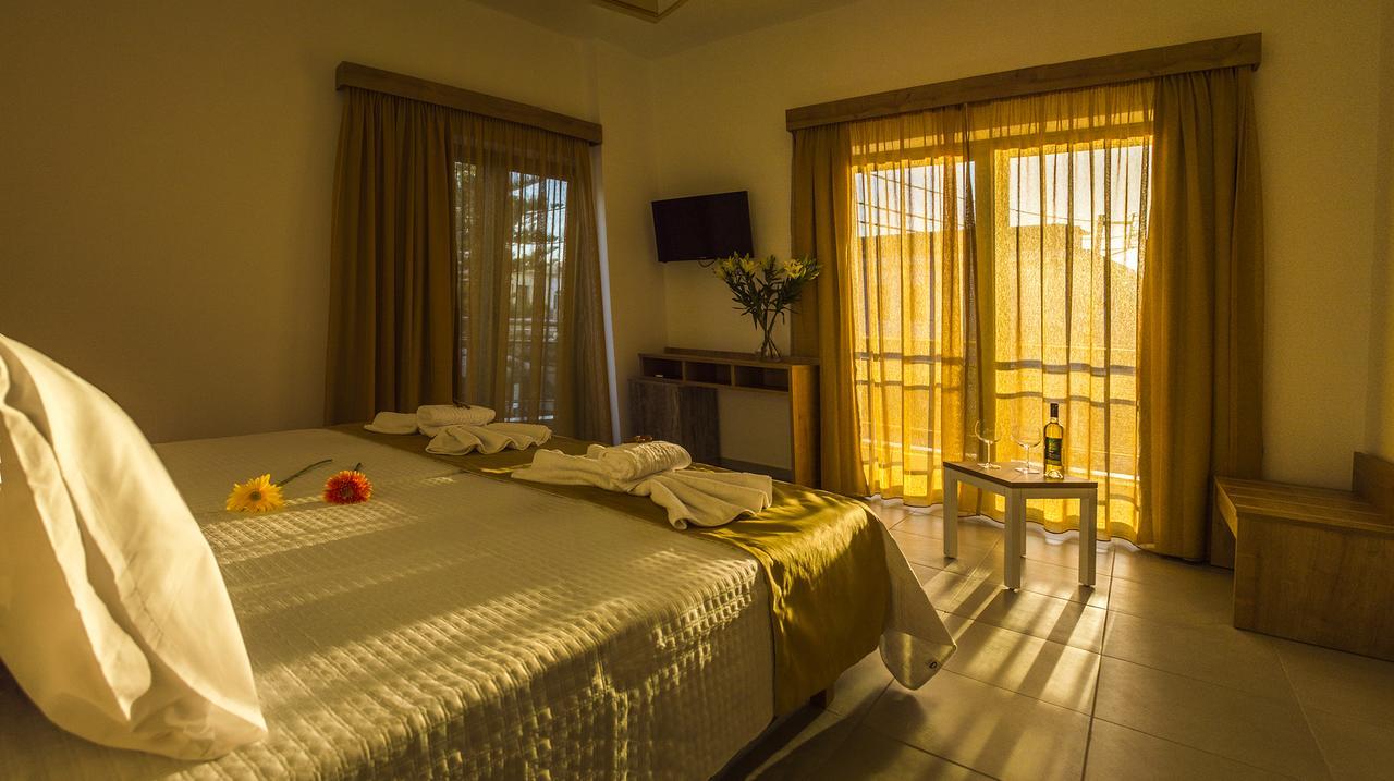 Castell Hotel Kissamos Exterior photo